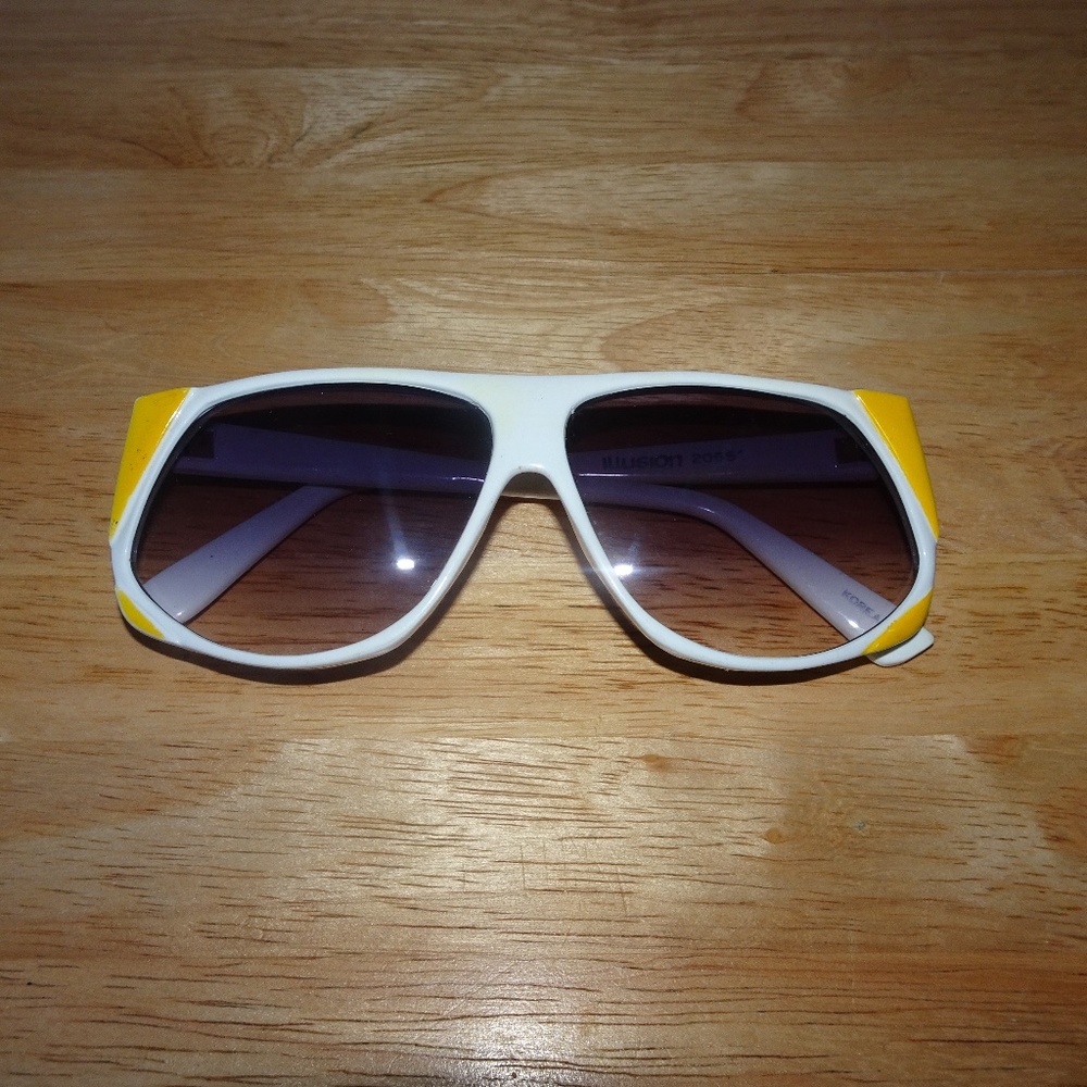 Vtg. Illusion 2055 Korea 80's Retro Sunglasses